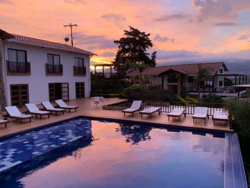 La Huerta Hotel Jiguales Bagian luar foto