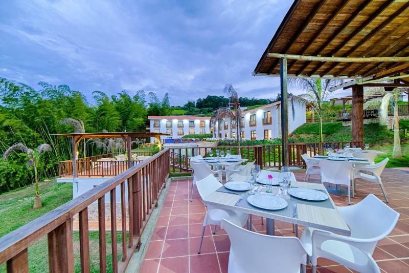 La Huerta Hotel Jiguales Bagian luar foto